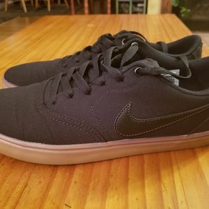 Men's NIKE SB Check Solar Black Gum Sneaker
